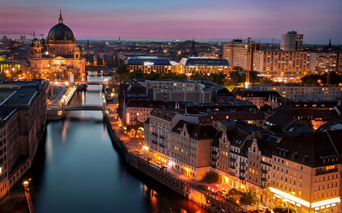 柏林，德國，城市夜景，燈光，房屋，河流 桌布 圖片