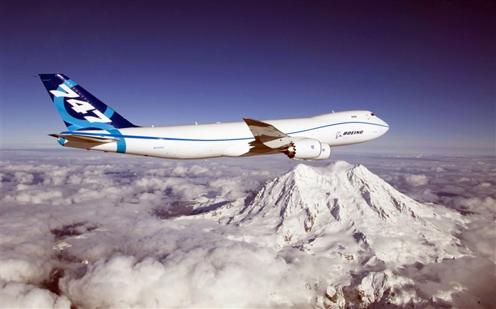 波音747飛機，山，雲 桌布 圖片