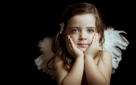 可愛的小天使女孩 高清桌布