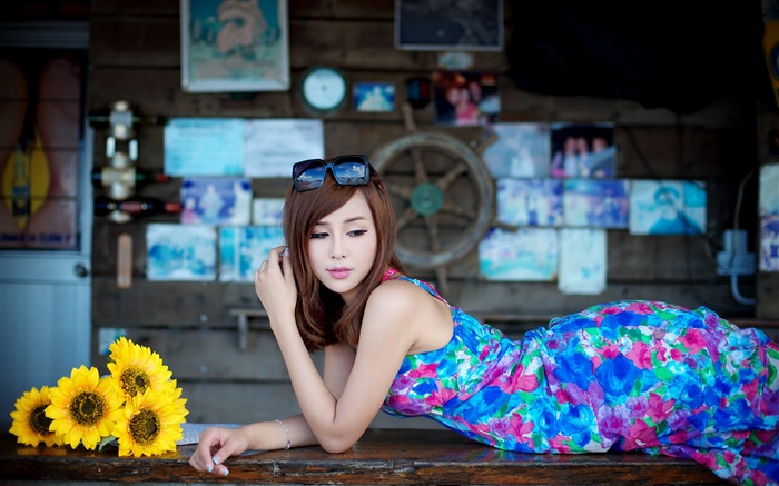 純可愛的亞洲女孩 桌布 圖片