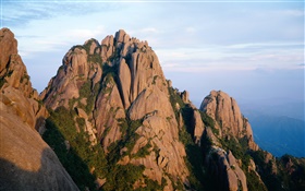 石頭山，蔚藍的天空，中國