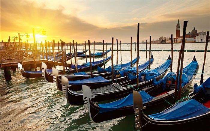 威尼斯日落，船，河 桌布 圖片