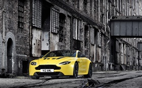 阿斯頓·馬丁V12 Vantage的黃色跑車 高清桌布