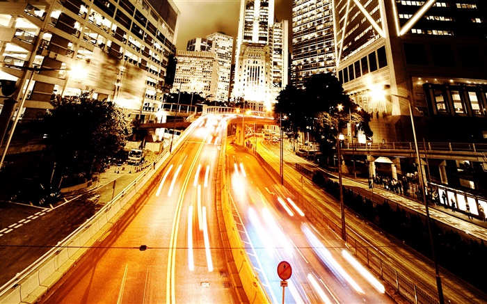 城市道路，夜晚，流光溢彩 桌布 圖片
