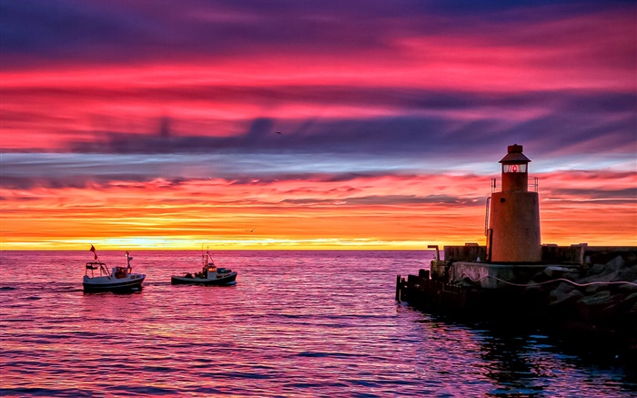 燈塔，沙灘，大海，船，日落，紅色的天空 桌布 圖片
