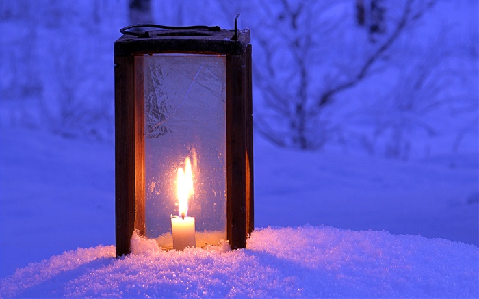 點亮的燈籠，蠟燭，雪，夜 桌布 圖片