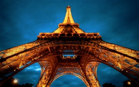 艾菲爾鐵塔，晚上，巴黎 高清桌布
