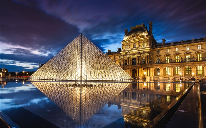 法國，巴黎，盧浮宮金字塔，晚上，水，燈 桌布 圖片