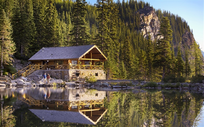 加拿大班夫國家公園，艾格尼絲湖，山，房子，人，碼頭 桌布 圖片