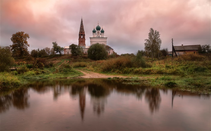 俄羅斯，廟，村，池塘，草，樹，雲 桌布 圖片