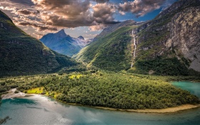 Vikane，挪威，山谷，山，湖，雲 高清桌布
