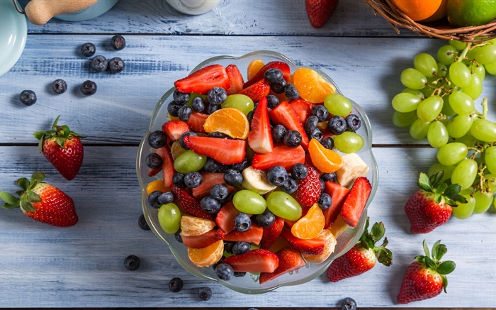 水果沙拉，碗，葡萄，草莓，藍莓，橙，香蕉 桌布 圖片