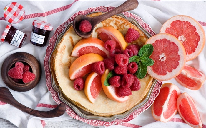 早餐，煎餅，柚子切片，紅樹莓 桌布 圖片