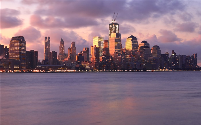 美國紐約，建築，高樓林立，燈光，海，黃昏，夕陽，雲 桌布 圖片