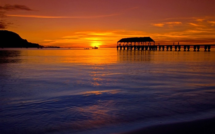 美麗的夕陽在美國夏威夷，海，紅色風格，碼頭 桌布 圖片