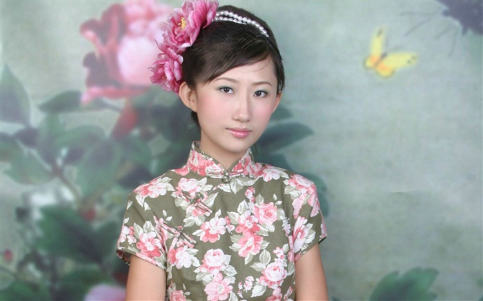 中國旗袍的女孩 桌布 圖片