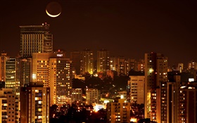城市夜景，房子，燈光，月亮 高清桌布