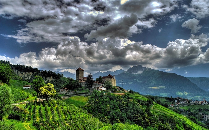 蒂羅洛，意大利，村莊，房屋，樹木，山，雲 桌布 圖片