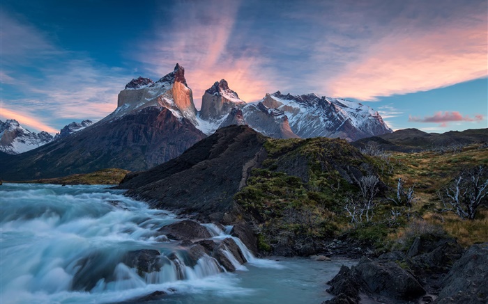 智利，巴塔哥尼亞，國家公園托雷斯德爾潘恩，山脈，河流，日出 桌布 圖片