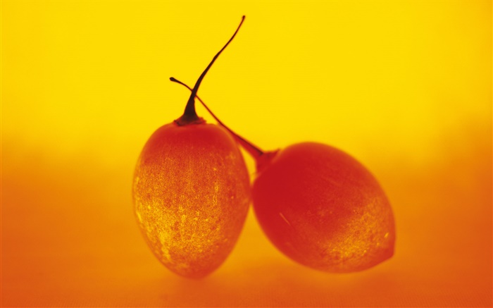 光水果，兩棵西紅柿 桌布 圖片