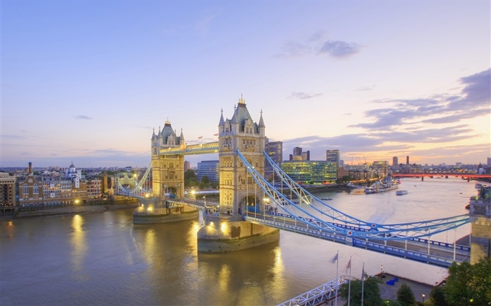 倫敦塔橋，泰晤士河，黃昏，英國倫敦 桌布 圖片