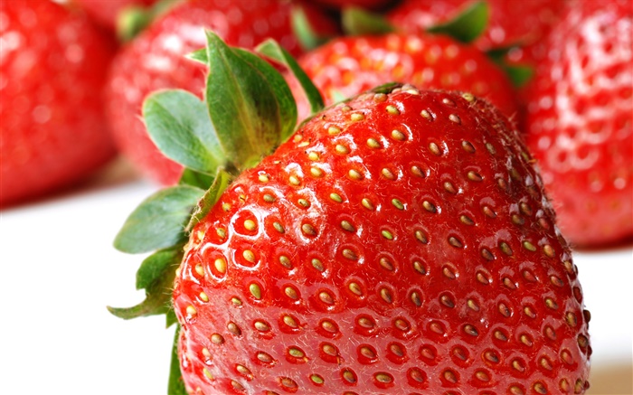 新鮮的草莓宏觀攝影 桌布 圖片