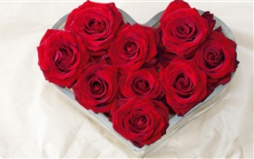 愛的心，花束紅玫瑰 高清桌布