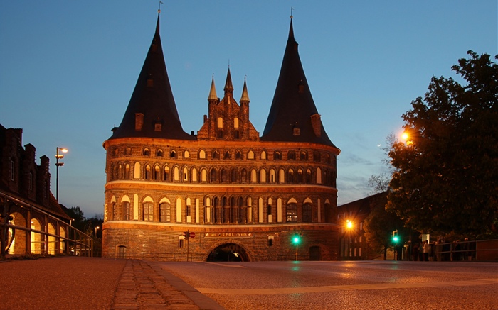 德國，荷爾斯登，呂貝克，城堡，夜晚，燈光 桌布 圖片